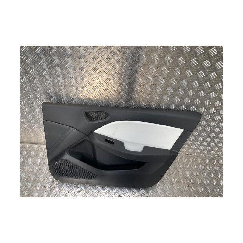 Panneau de porte avant droit RENAULT CLIO 5 PHASE 1 d’occasion