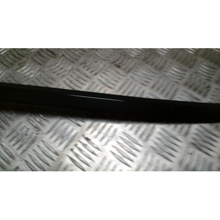 Baguette de porte avant droite NISSAN MICRA 3 PHASE 1 d’occasion