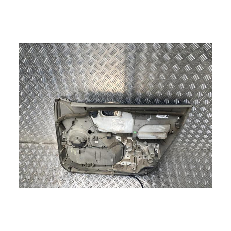 Panneau de porte avant gauche RENAULT MEGANE 2 PHASE 2 d’occasion