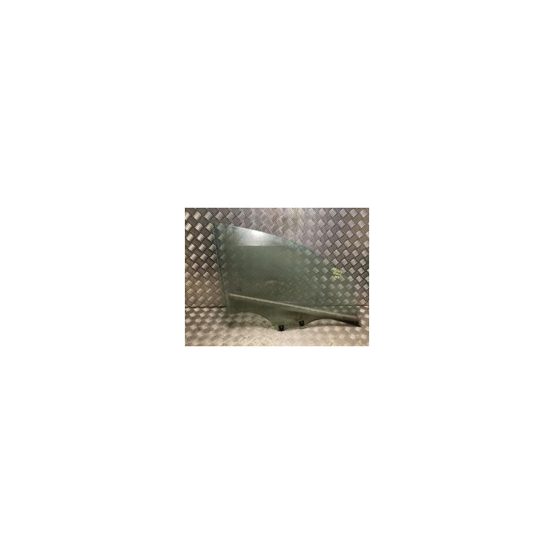 Vitre avant droit RENAULT CLIO 5 PHASE 1 d’occasion