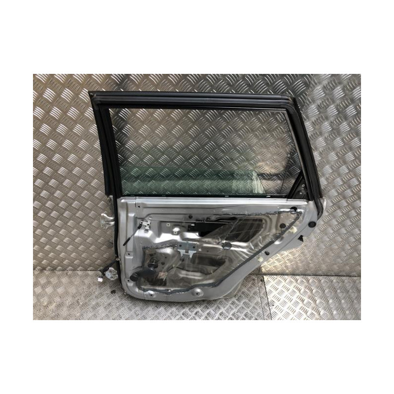 Porte arriere droit VOLVO V 40 1 PHASE 2 BREAK d’occasion