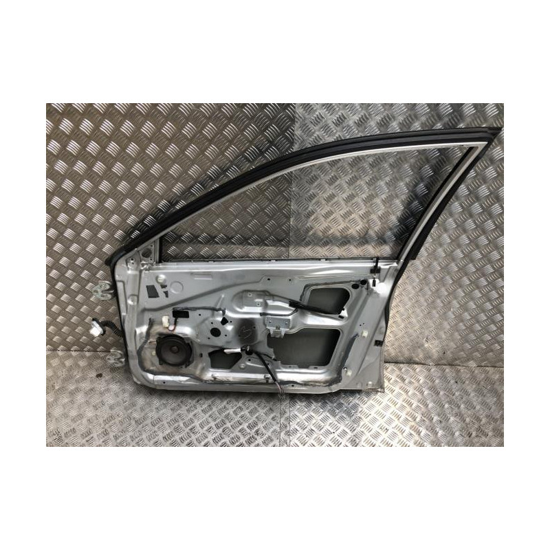 Porte avant droit VOLVO V 40 1 PHASE 2 BREAK d’occasion