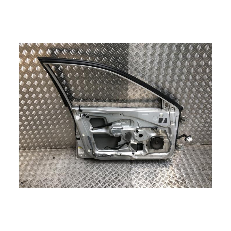 Porte avant gauche VOLVO V 40 1 PHASE 2 BREAK d’occasion