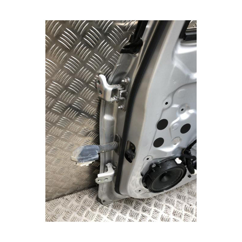 Porte arriere droit RENAULT CLIO 5 PHASE 1 d’occasion