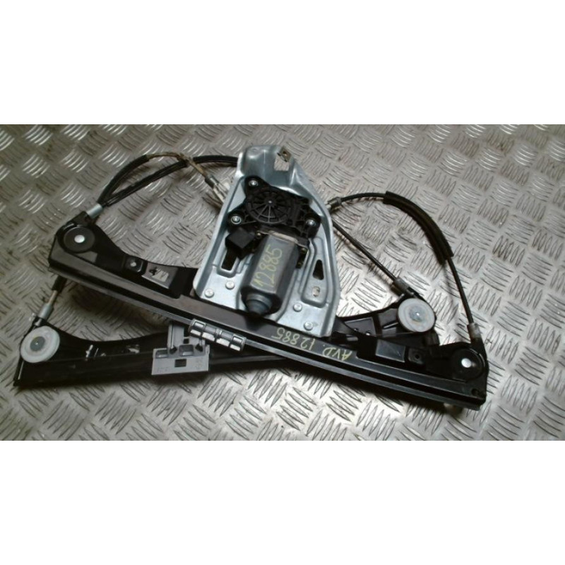 Leve vitre electrique avant droit MERCEDES CLASSE C 203 COUPE SPORT PHASE 1 d’occasion