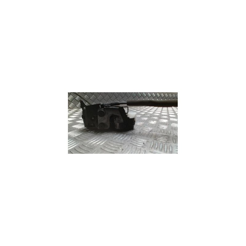 Serrure avant gauche RENAULT CLIO 4 PHASE 1 d’occasion