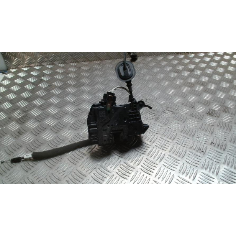 Serrure avant gauche RENAULT CLIO 4 PHASE 1 d’occasion