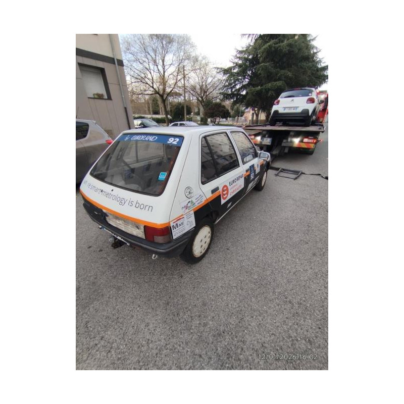 Feu arriere principal droit (feux) PEUGEOT 205 PHASE 2 d’occasion