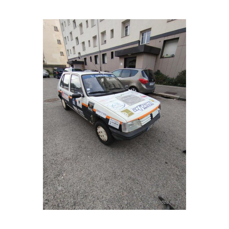 Feu arriere principal droit (feux) PEUGEOT 205 PHASE 2 d’occasion