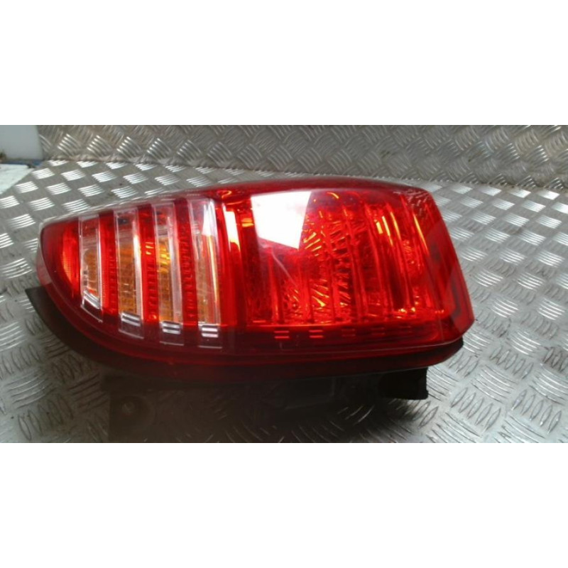 Feu arriere principal droit (feux) PEUGEOT 5008 1 PHASE 1 d’occasion