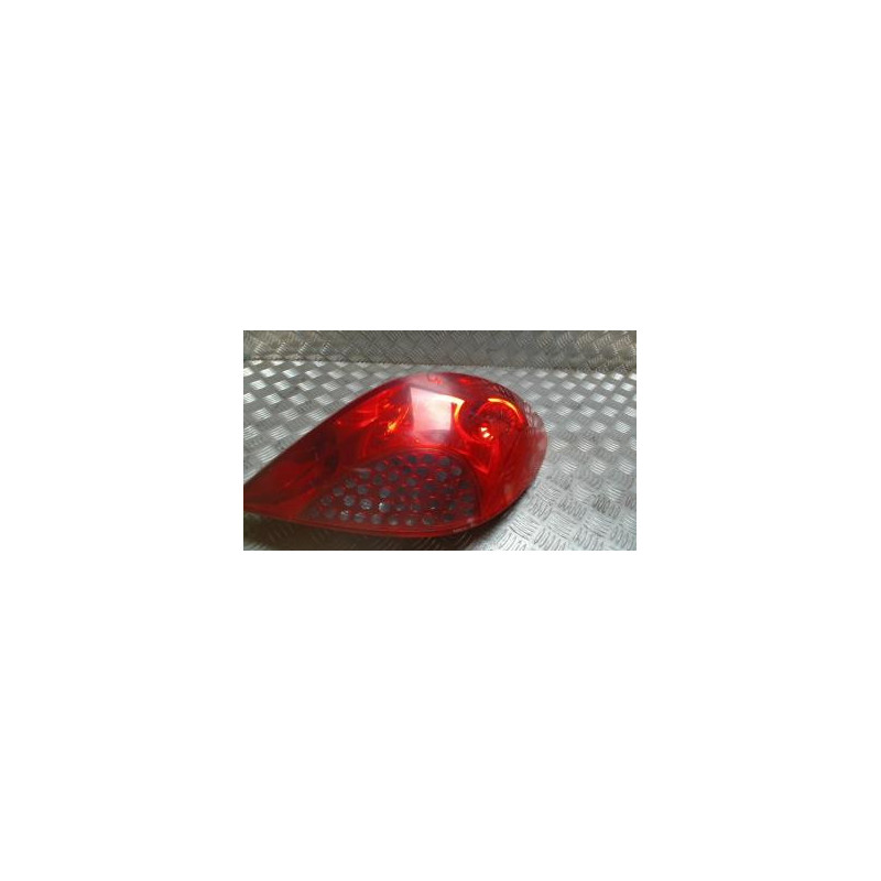 Feu arriere principal droit (feux) PEUGEOT 207 PHASE 1 d’occasion