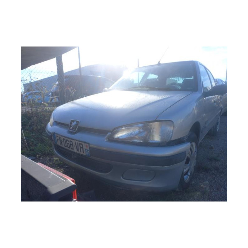 Poignee interieur avant gauche PEUGEOT 106 PHASE 2 d’occasion