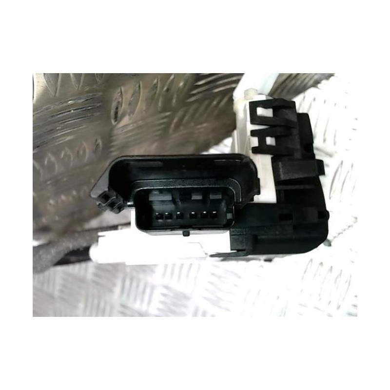 Serrure avant gauche CITROEN BERLINGO 2 PHASE 1 d’occasion