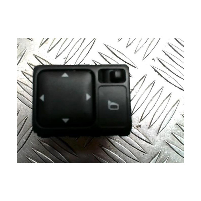 Commande retroviseurs NISSAN MICRA 3 PHASE 3 d’occasion