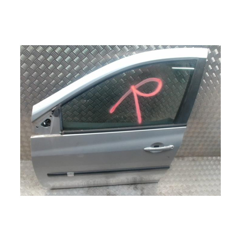 Porte avant gauche RENAULT CLIO 3 PHASE 1 d’occasion