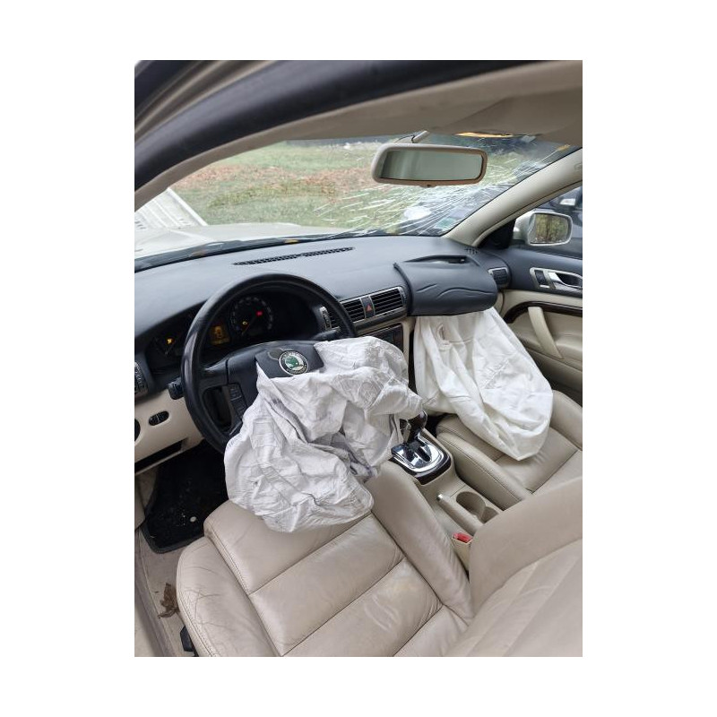 Serrure de coffre SKODA SUPERB 1 d’occasion