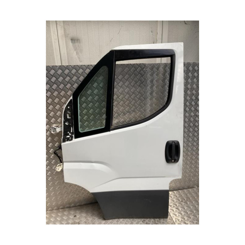 Porte avant gauche IVECO DAILY 6 PHASE 1 d’occasion