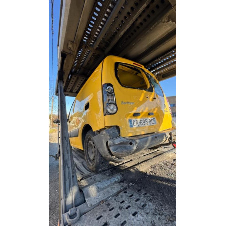 Vitre avant droit CITROEN BERLINGO 2 PHASE 2 d’occasion