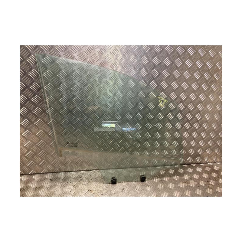 Vitre avant droit CITROEN C3 3 PHASE 1 d’occasion