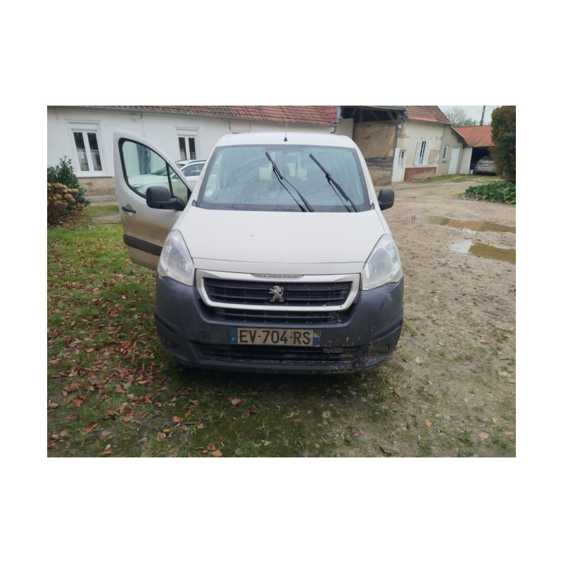 Feu arriere principal gauche (feux) PEUGEOT PARTNER 2 PHASE 3 d’occasion
