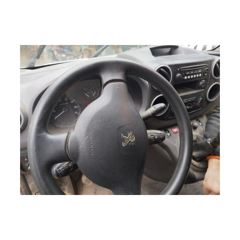 Feu arriere principal gauche (feux) PEUGEOT PARTNER 2 PHASE 3 d’occasion