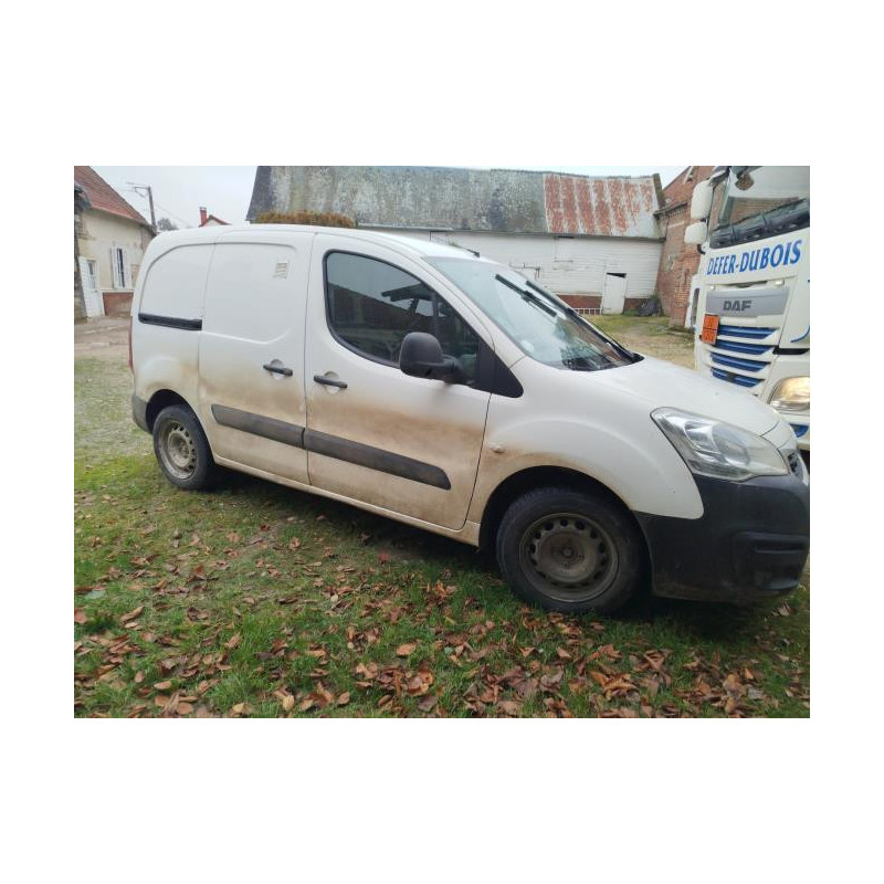 Feu arriere principal gauche (feux) PEUGEOT PARTNER 2 PHASE 3 d’occasion