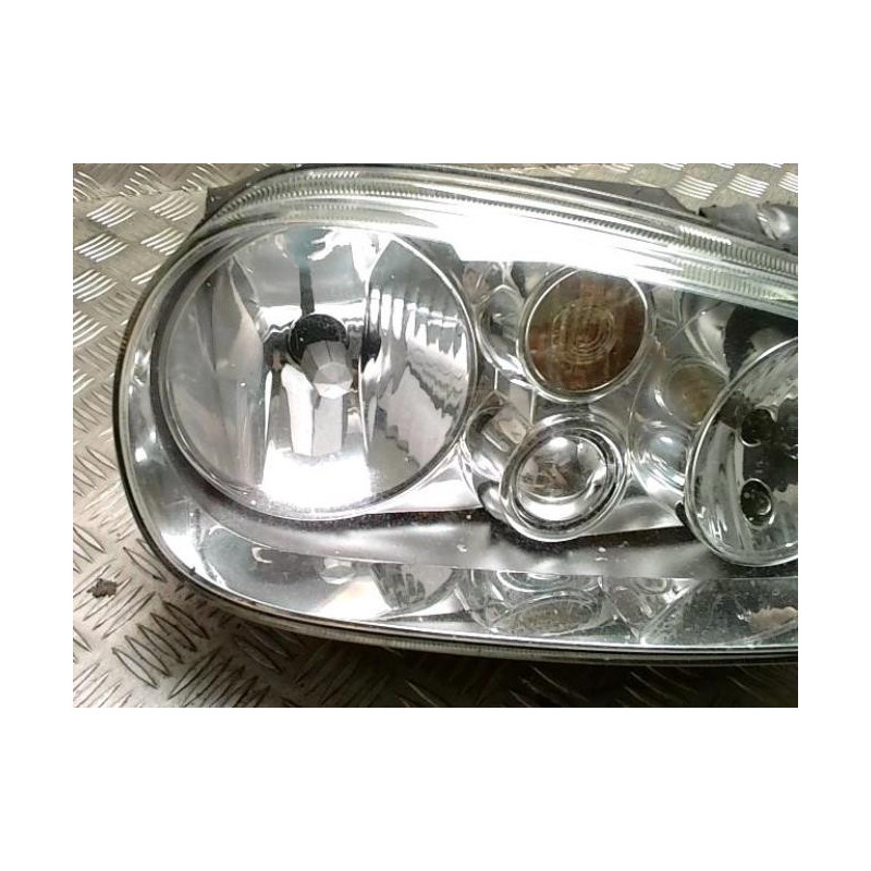 Optique avant principal droit (feux)(phare) VOLKSWAGEN GOLF 4 d’occasion