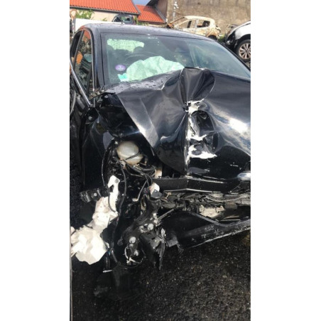 Charniere de porte avant gauche RENAULT CLIO 5 PHASE 1 d’occasion
