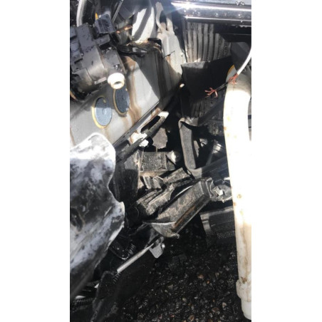 Charniere de porte avant gauche RENAULT CLIO 5 PHASE 1 d’occasion