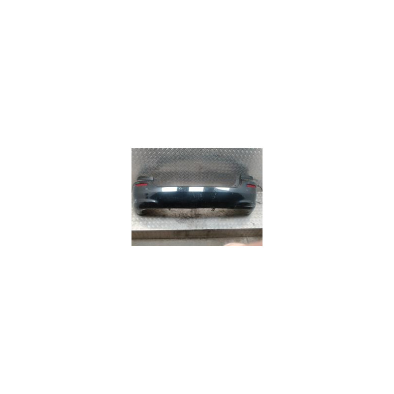 Pare choc arriere TOYOTA COROLLA VERSO 2 PHASE 1 d’occasion