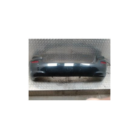 Pare choc arriere TOYOTA COROLLA VERSO 2 PHASE 1 d’occasion