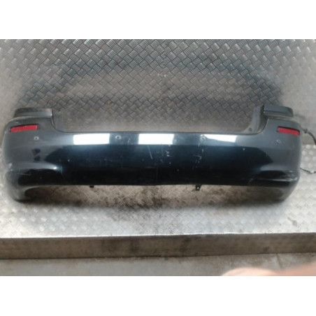 Pare choc arriere TOYOTA COROLLA VERSO 2 PHASE 1 d’occasion