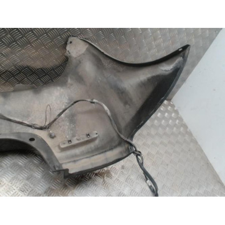 Pare choc arriere TOYOTA COROLLA VERSO 2 PHASE 1 d’occasion