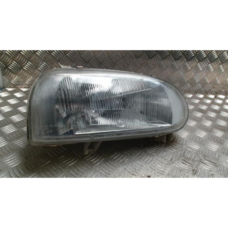 Optique avant principal droit (feux)(phare) VOLKSWAGEN GOLF d’occasion
