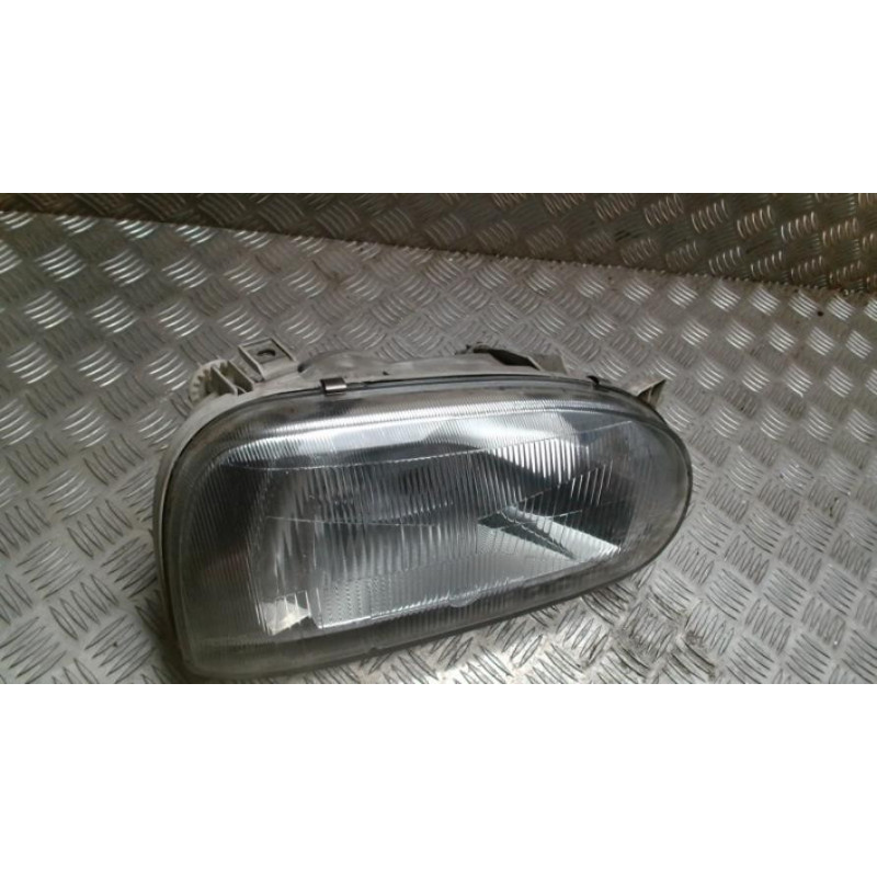 Optique avant principal droit (feux)(phare) VOLKSWAGEN GOLF d’occasion