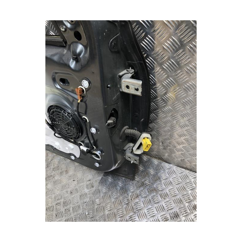Porte avant gauche CITROEN C4 CACTUS d’occasion
