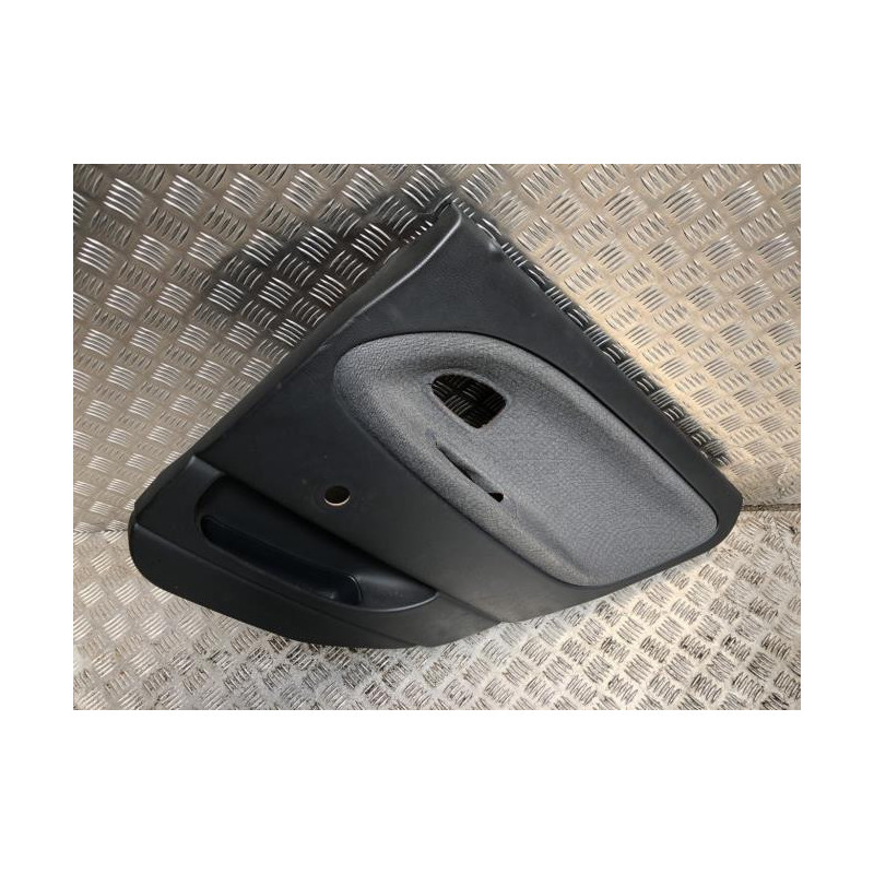 Panneau de porte arriere droit VOLVO V 40 1 PHASE 2 BREAK d’occasion