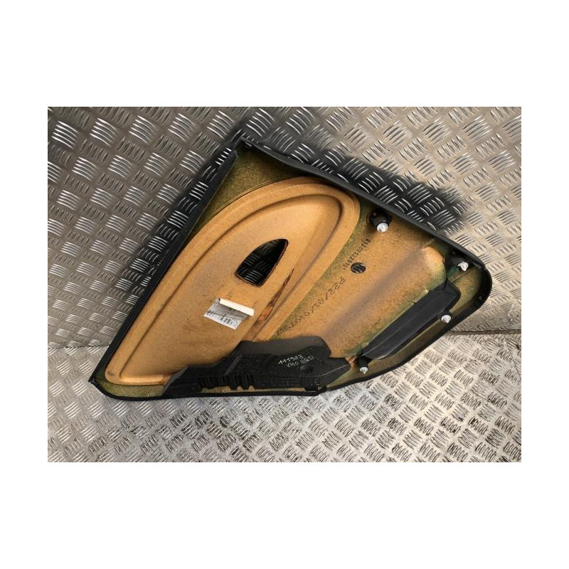 Panneau de porte arriere droit VOLVO V 40 1 PHASE 2 BREAK d’occasion