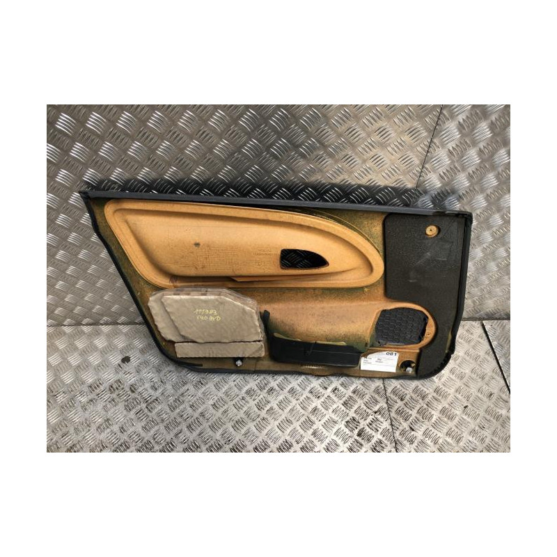 Panneau de porte avant droit VOLVO V 40 1 PHASE 2 BREAK d’occasion