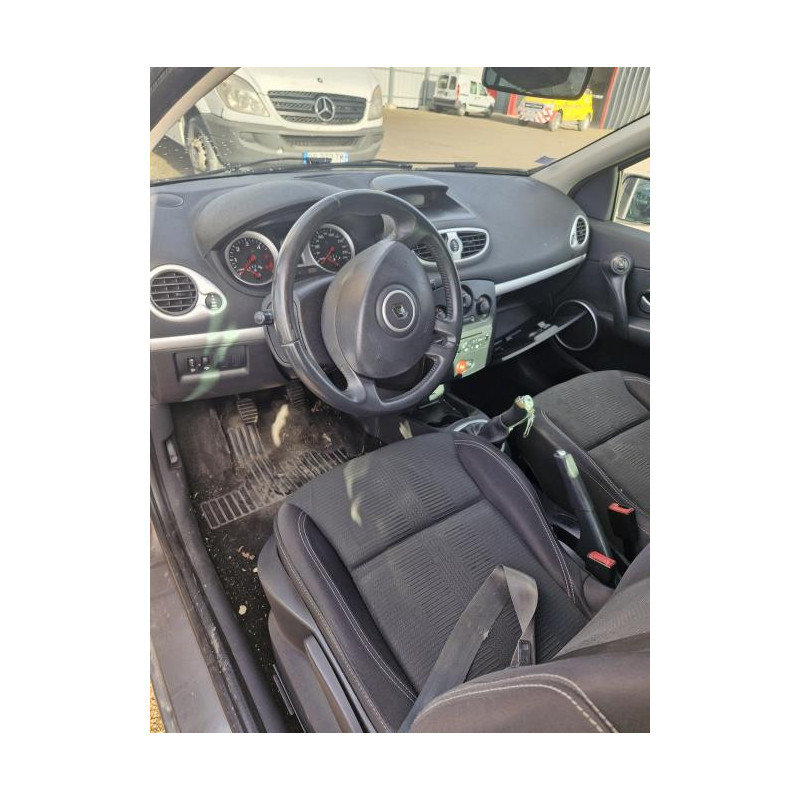 Amortisseur avant gauche RENAULT CLIO 3 PHASE 2 d’occasion