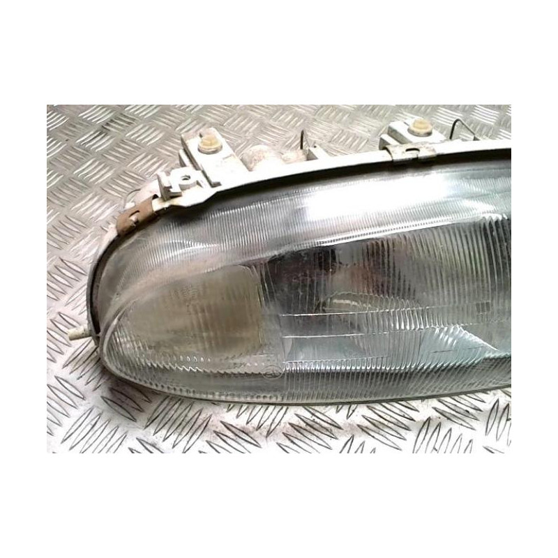 Optique avant principal droit (feux)(phare) FORD FIESTA 4 PHASE 1 d’occasion