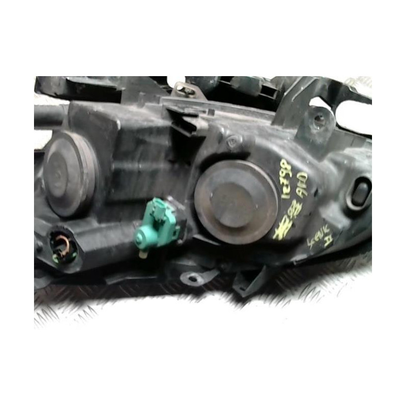 Optique avant principal droit (feux)(phare) RENAULT SCENIC 2 PHASE 2 d’occasion