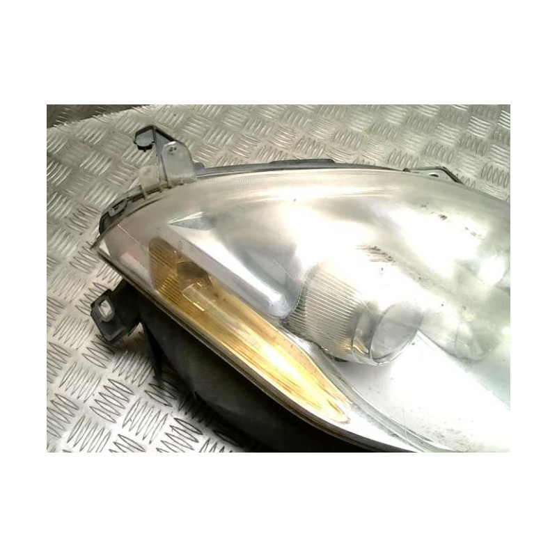 Optique avant principal droit (feux)(phare) FIAT BRAVO 2 d’occasion