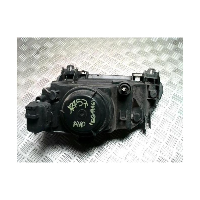 Optique avant principal droit (feux)(phare) RENAULT MEGANE 1 PHASE 1 d’occasion