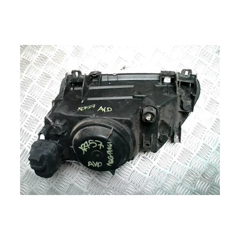 Optique avant principal droit (feux)(phare) RENAULT MEGANE 1 PHASE 1 d’occasion