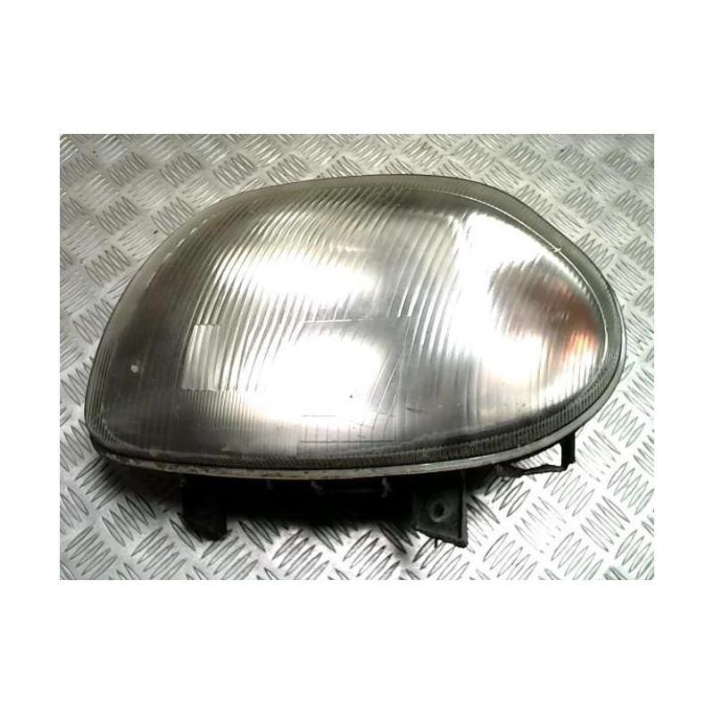 Optique avant principal gauche (feux)(phare) RENAULT CLIO 2 PHASE 1 d’occasion
