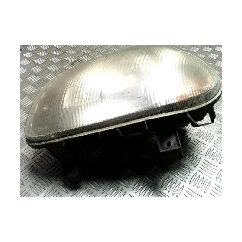 Optique avant principal gauche (feux)(phare) RENAULT CLIO 2 PHASE 1 d’occasion