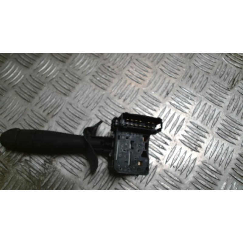 Commodo d'essuie glaces DACIA SANDERO 1 d’occasion