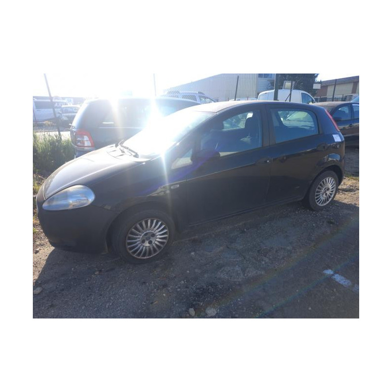 Renfort pare choc avant (traverse) FIAT GRANDE PUNTO d’occasion