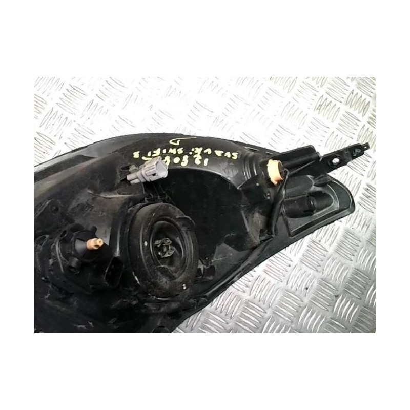 Optique avant principal droit (feux)(phare) SUZUKI SWIFT 3 d’occasion